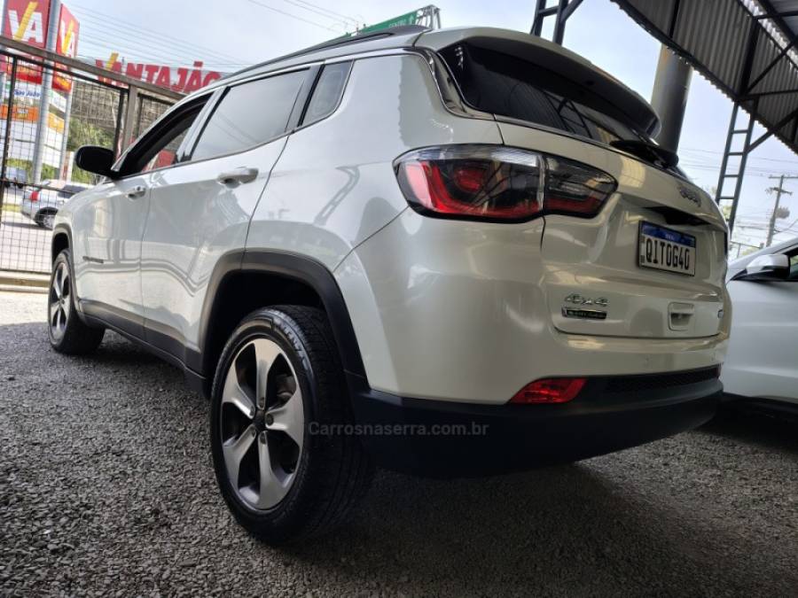 JEEP - COMPASS - 2017/2018 - Branca - R$ 105.000,00