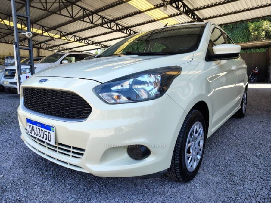 FORD - KA - 2015/2016 - Branca - R$ 41.000,00