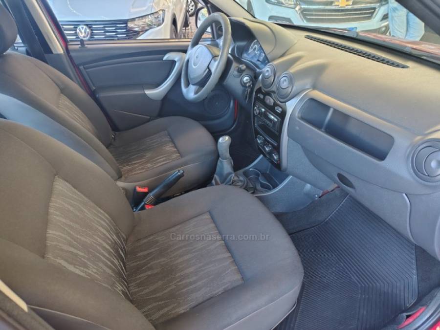 RENAULT - SANDERO - 2011/2012 - Vermelha - R$ 27.900,00