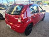 RENAULT - SANDERO - 2011/2012 - Vermelha - R$ 27.900,00