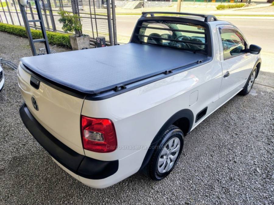 VOLKSWAGEN - SAVEIRO - 2012/2013 - Branca - R$ 42.900,00