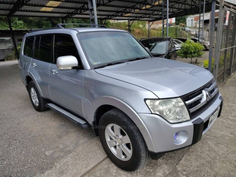 MITSUBISHI - PAJERO - 2007/2008 - Prata - R$ 85.000,00