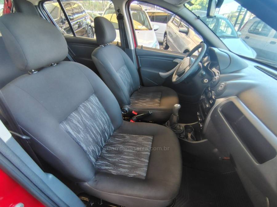 RENAULT - SANDERO - 2011/2012 - Vermelha - R$ 27.900,00