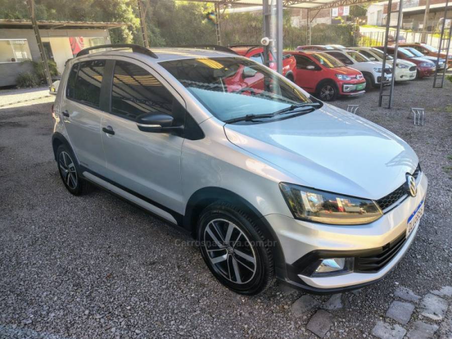 VOLKSWAGEN - FOX - 2019/2020 - Prata - R$ 65.000,00