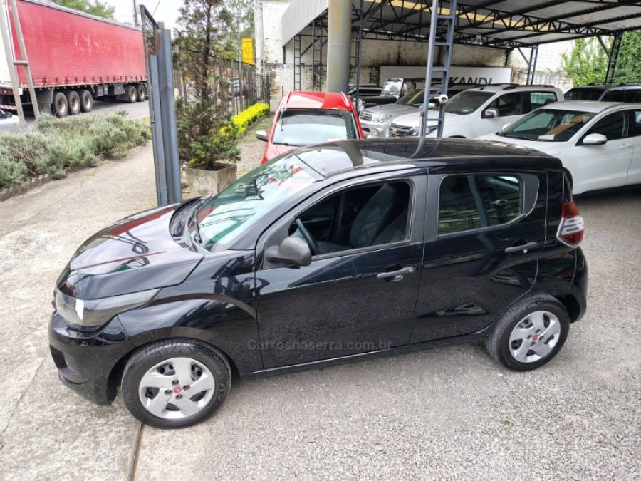 FIAT - MOBI - 2019/2020 - Preta - R$ 45.900,00