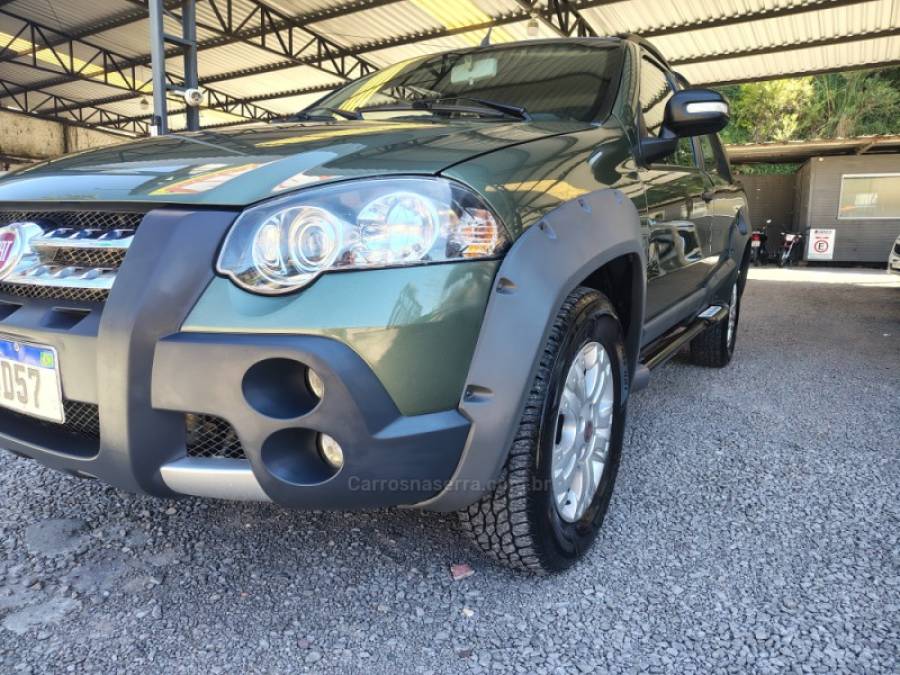 FIAT - STRADA - 2010/2010 - Verde - R$ 48.900,00