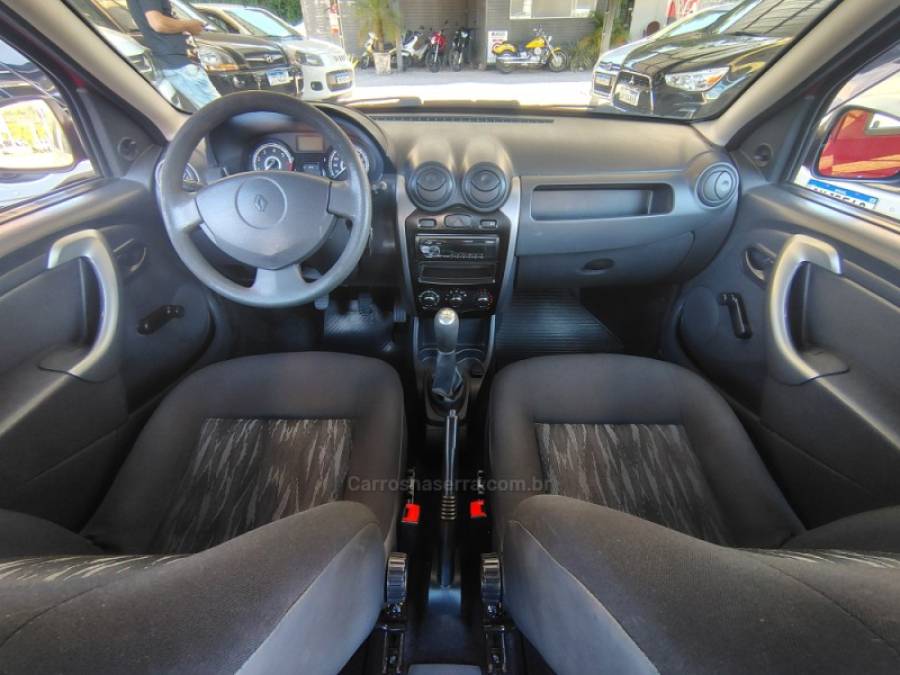 RENAULT - SANDERO - 2011/2012 - Vermelha - R$ 27.900,00