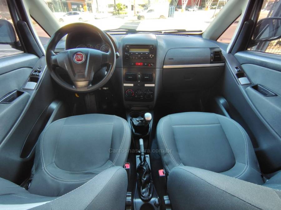 FIAT - IDEA - 2011/2012 - Prata - R$ 34.000,00