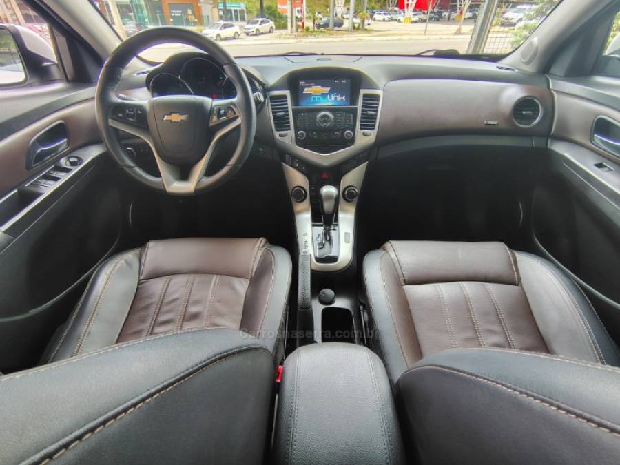 CHEVROLET - CRUZE - 2014/2015 - Branca - R$ 72.000,00