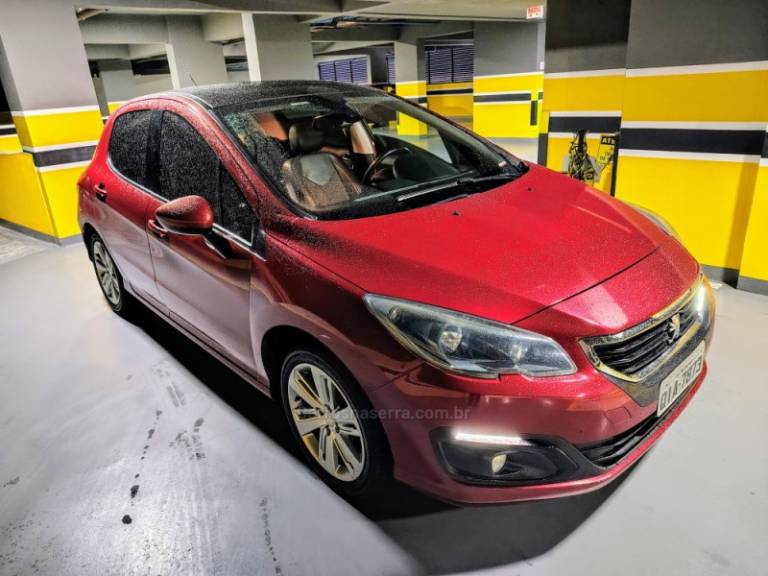 PEUGEOT - 308 - 2015/2016 - Vermelha - R$ 55.000,00