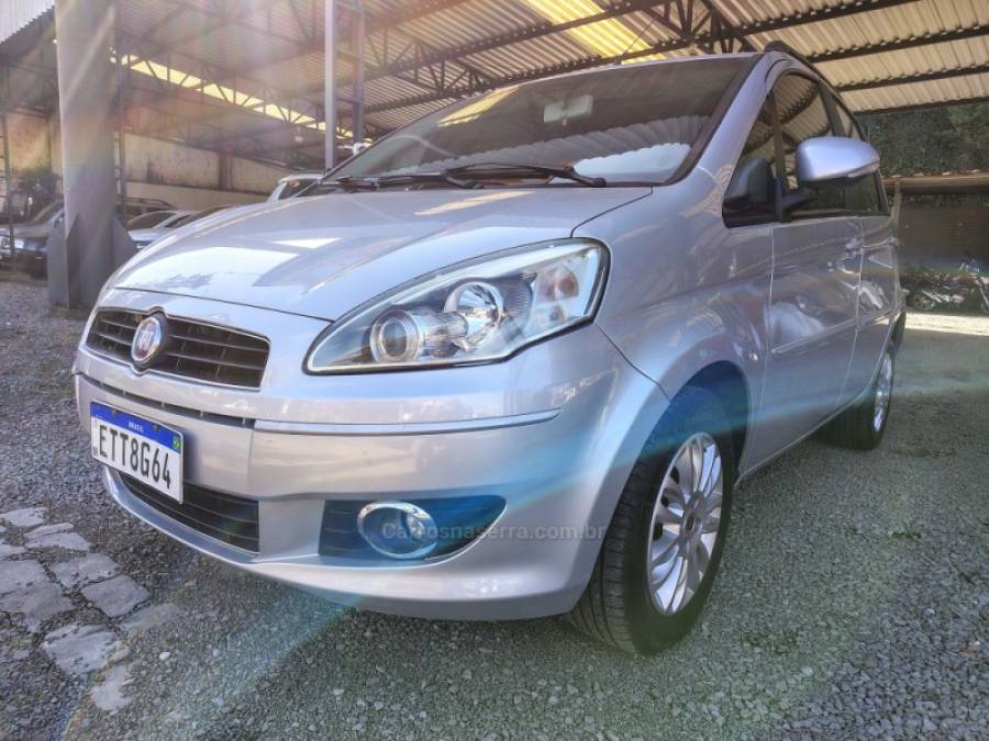 FIAT - IDEA - 2011/2012 - Prata - R$ 34.000,00