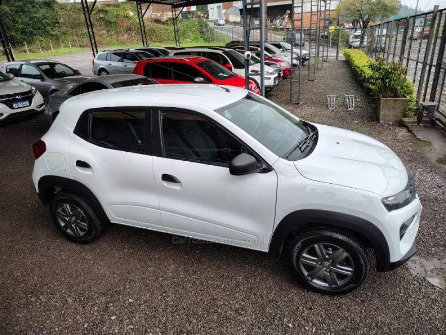 RENAULT - KWID - 2023/2024 - Branca - R$ 59.800,00