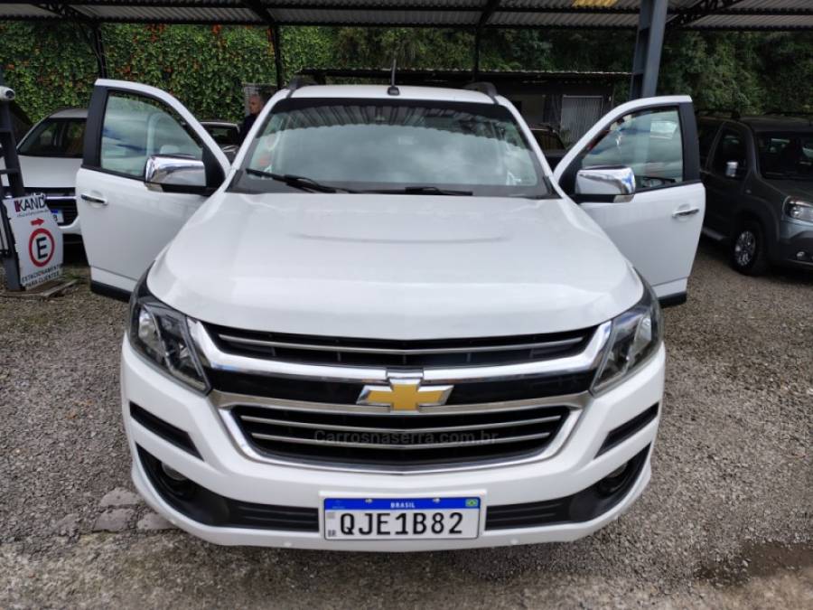 CHEVROLET - S10 - 2018/2018 - Branca - R$ 138.000,00