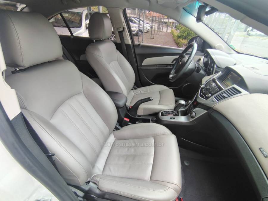 CHEVROLET - CRUZE - 2014/2014 - Branca - R$ 61.900,00