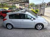 NISSAN - TIIDA - 2012/2013 - Prata - R$ 39.000,00