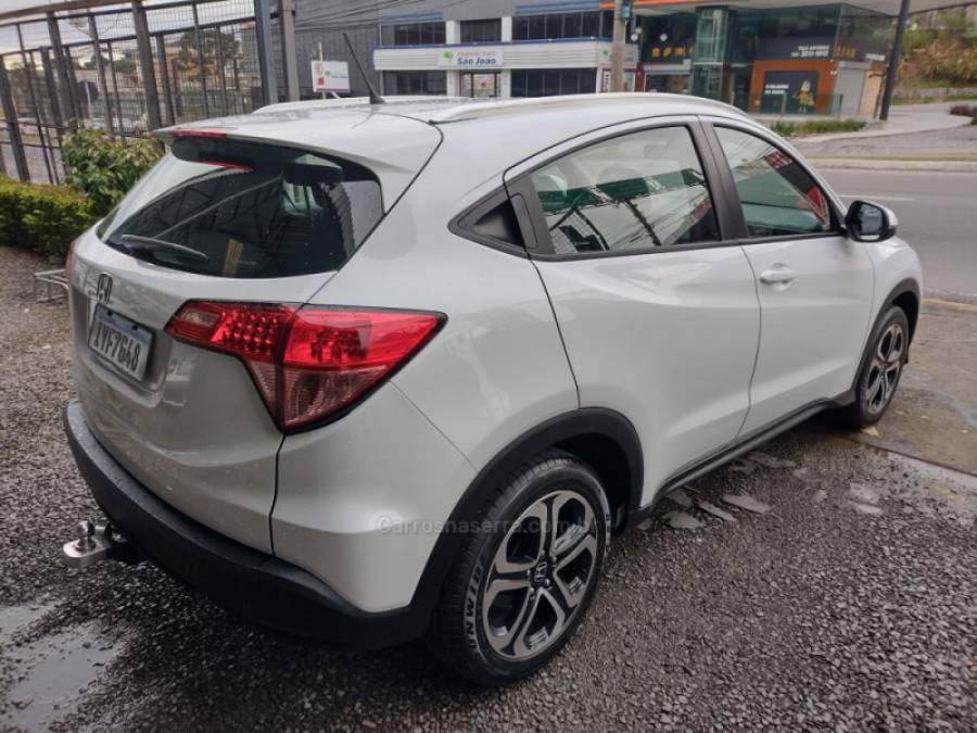 HONDA - HR-V - 2017/2018 - Branca - R$ 93.900,00