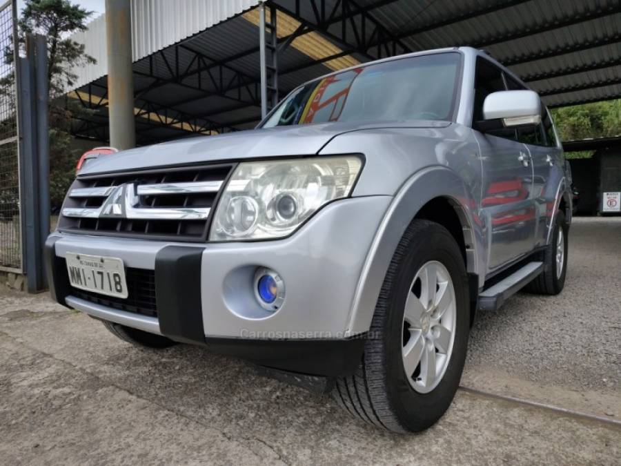 MITSUBISHI - PAJERO - 2007/2008 - Prata - R$ 85.000,00