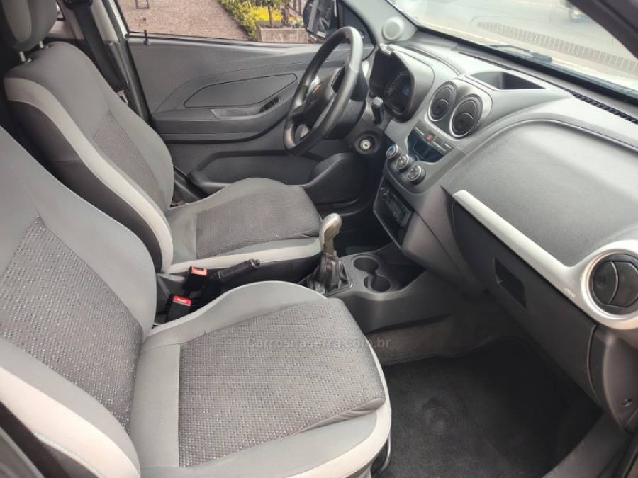 CHEVROLET - MONTANA - 2015/2016 - Branca - R$ 47.800,00