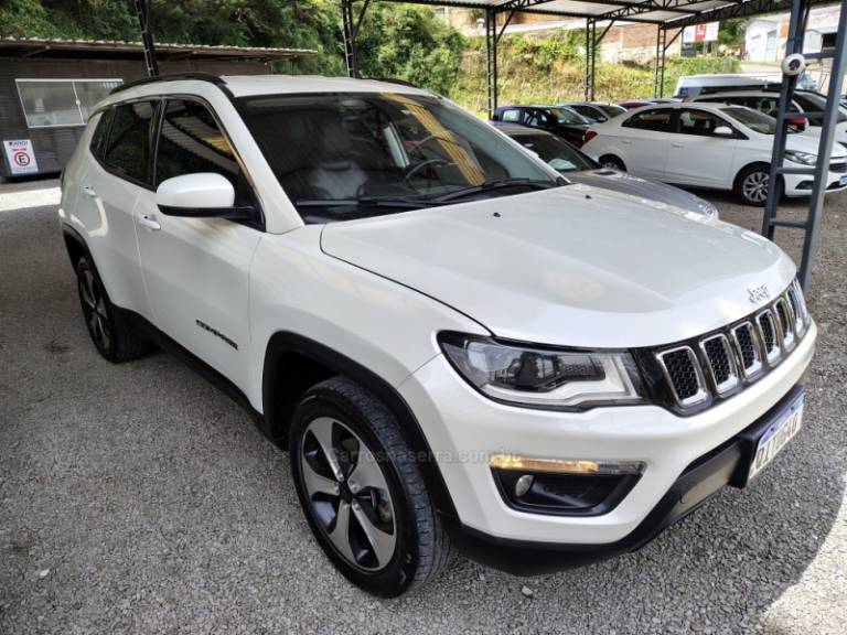 JEEP - COMPASS - 2017/2018 - Branca - R$ 105.000,00