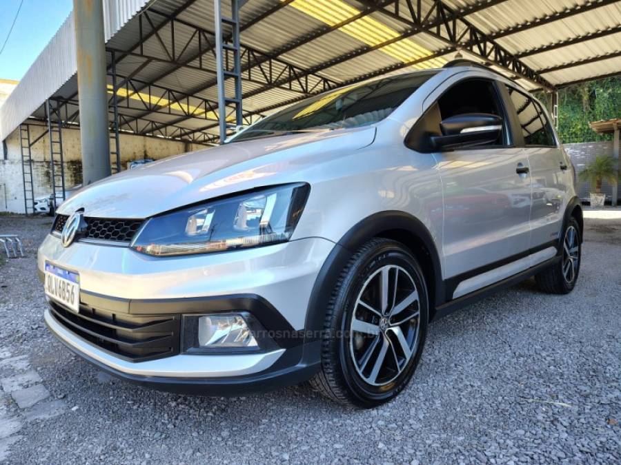 VOLKSWAGEN - FOX - 2019/2020 - Prata - R$ 65.000,00